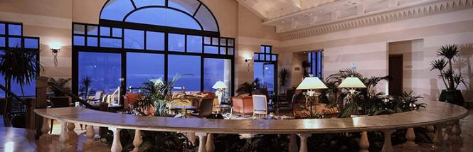 Azure Lounge